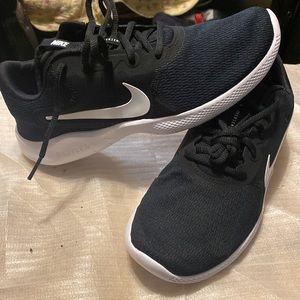 Nike flex woman’s running